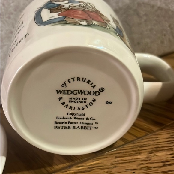 Wedgewood- 4 piece Peter Rabbit Nursery Set - Picture 8 of 8